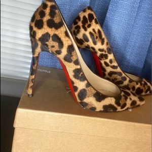 Decollete 100 Pony Leonard